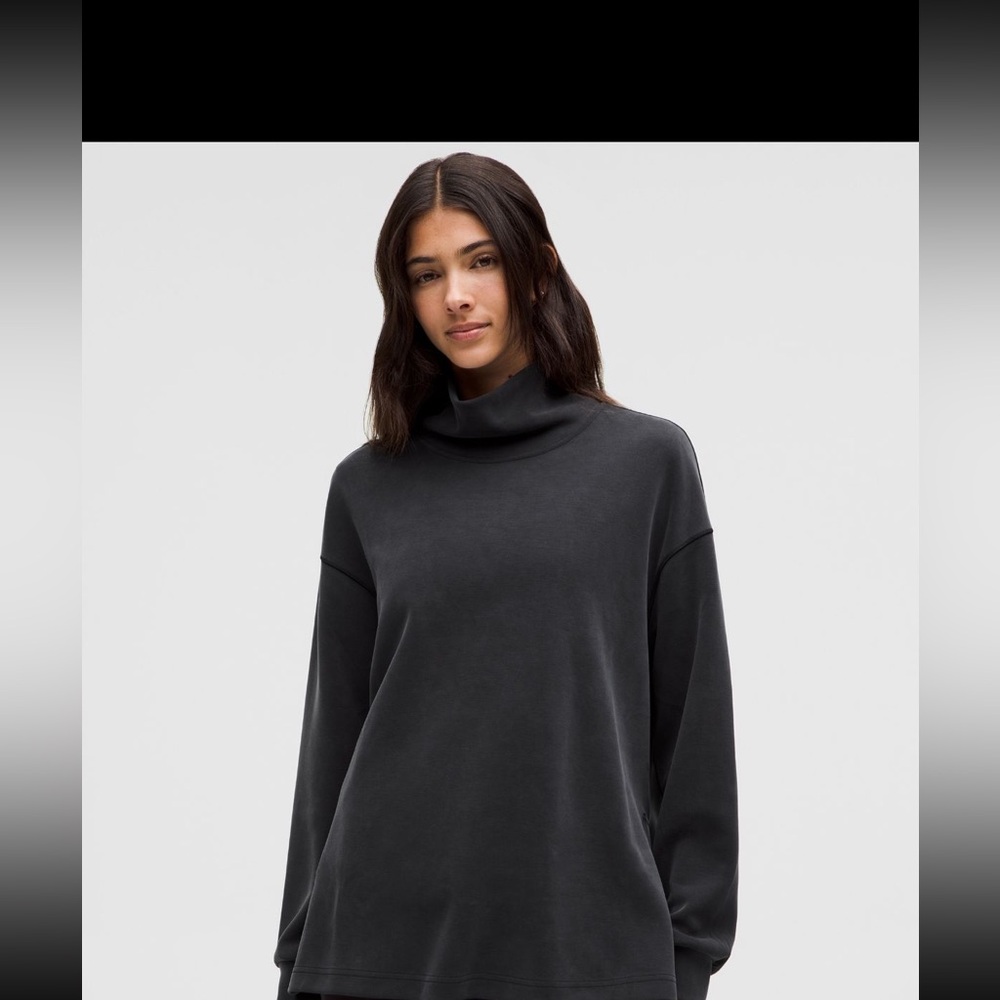 Lululemon funnel neck long pull over